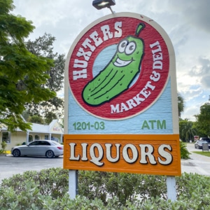 Huxters Market and Deli Sanibel Island