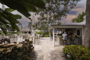 Island Time Bar and Grill Sanibel Inn outdoor bar cocktails on sanibel island