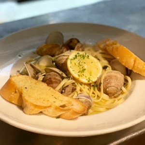 clams at Cips on Sanibel Island